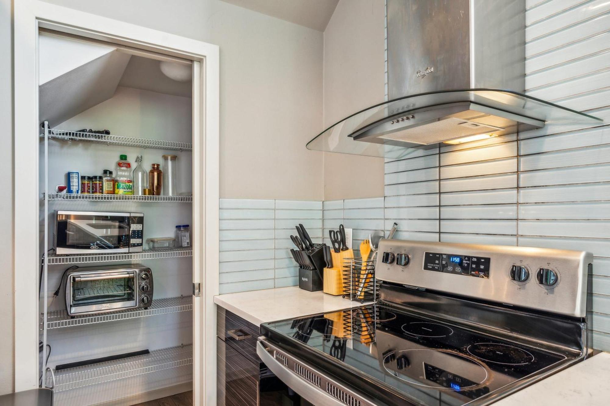 3-story With Private Balcony Сasa de vacaciones Seattle